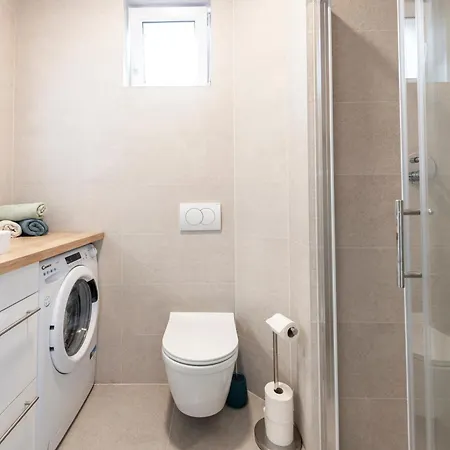 29 Apartment *