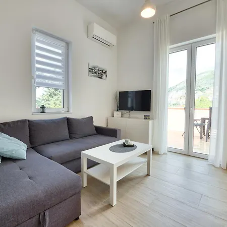 29 Apartment